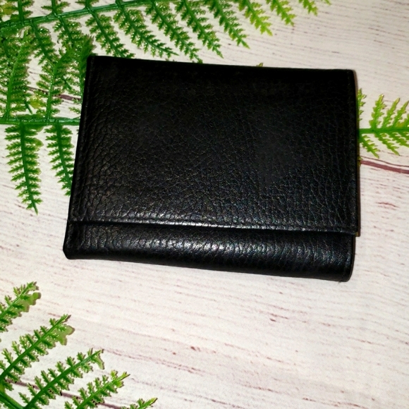 Buxton Other - Genuine Soft Pebbled Black Leather Wallet Mens Tri fold Wallet